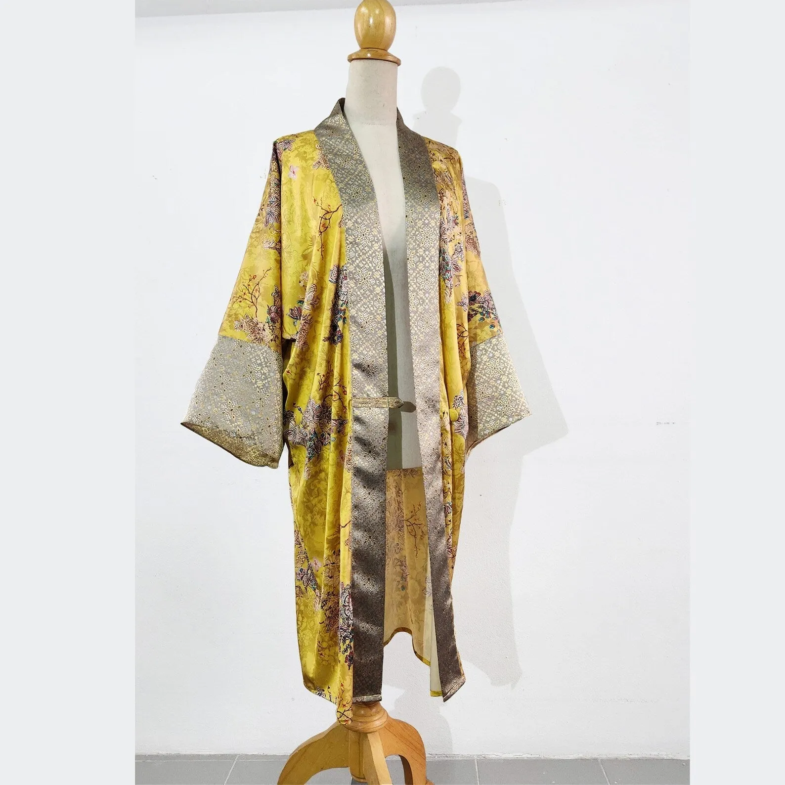 Yellow and gold kimono robe inspired by 1920s loungewear fashion